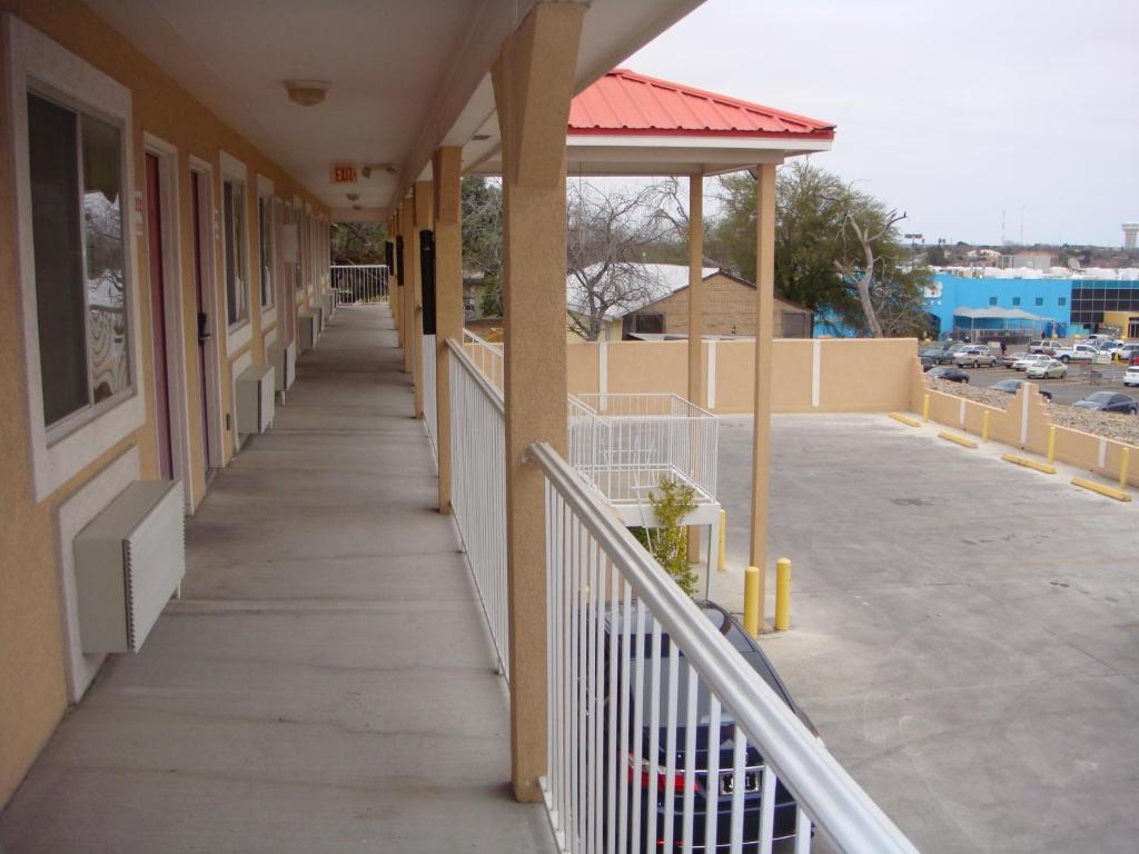 Eagle Pass Inn